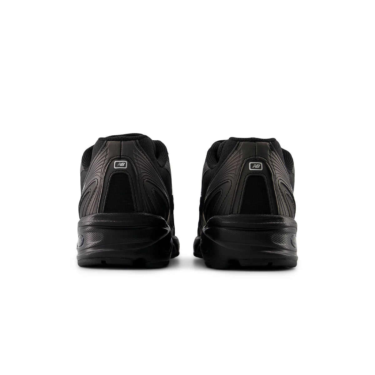 New Balance U740 'Black Silver Metallic'